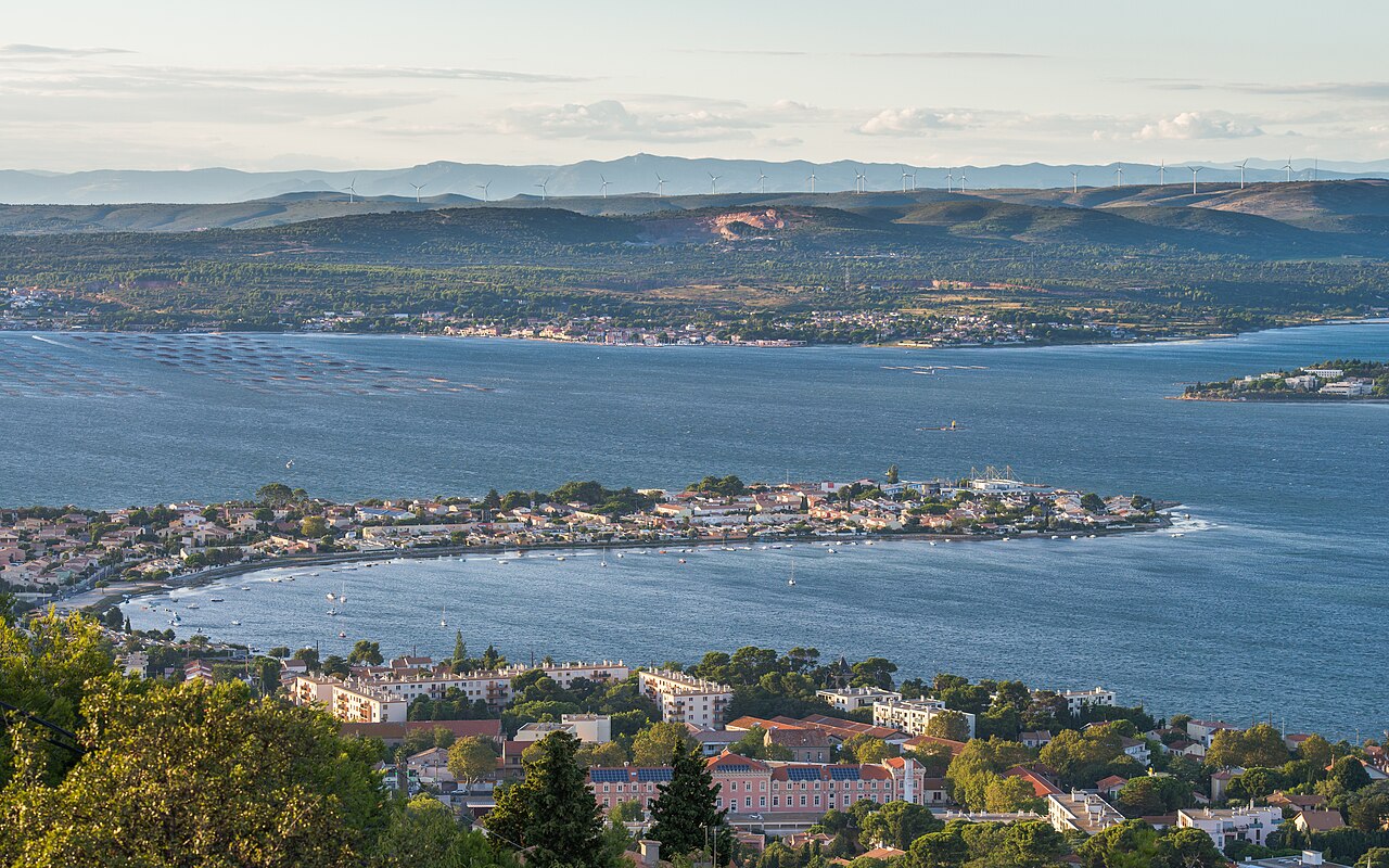 Barrou Neighbourhood, Étang de Thau, Sète 01