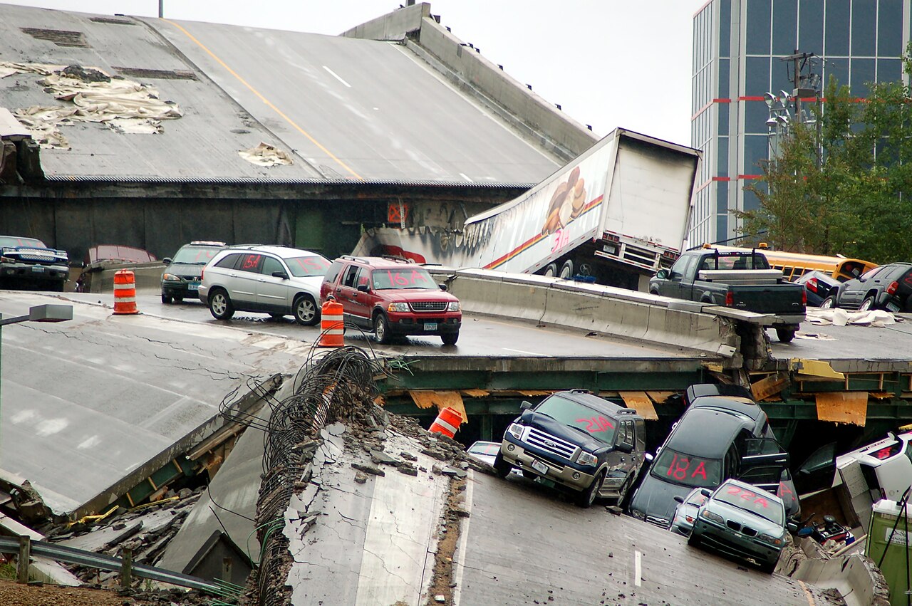 Image-I35W Collapse - Day 4 - Operations & Scene (